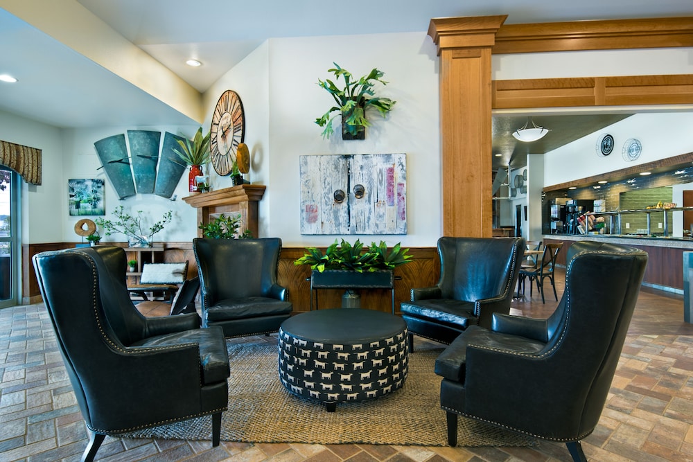 Oxford Suites Hermiston 24/39