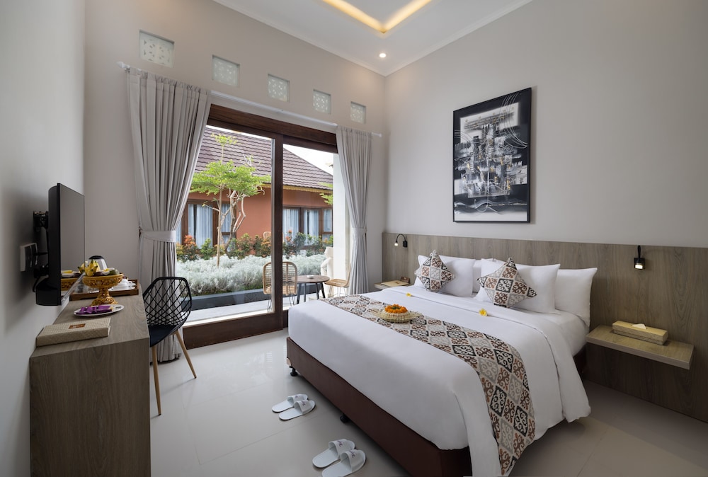 STANDARD, DOUBLE OR TWIN BED, GARDEN VIEW