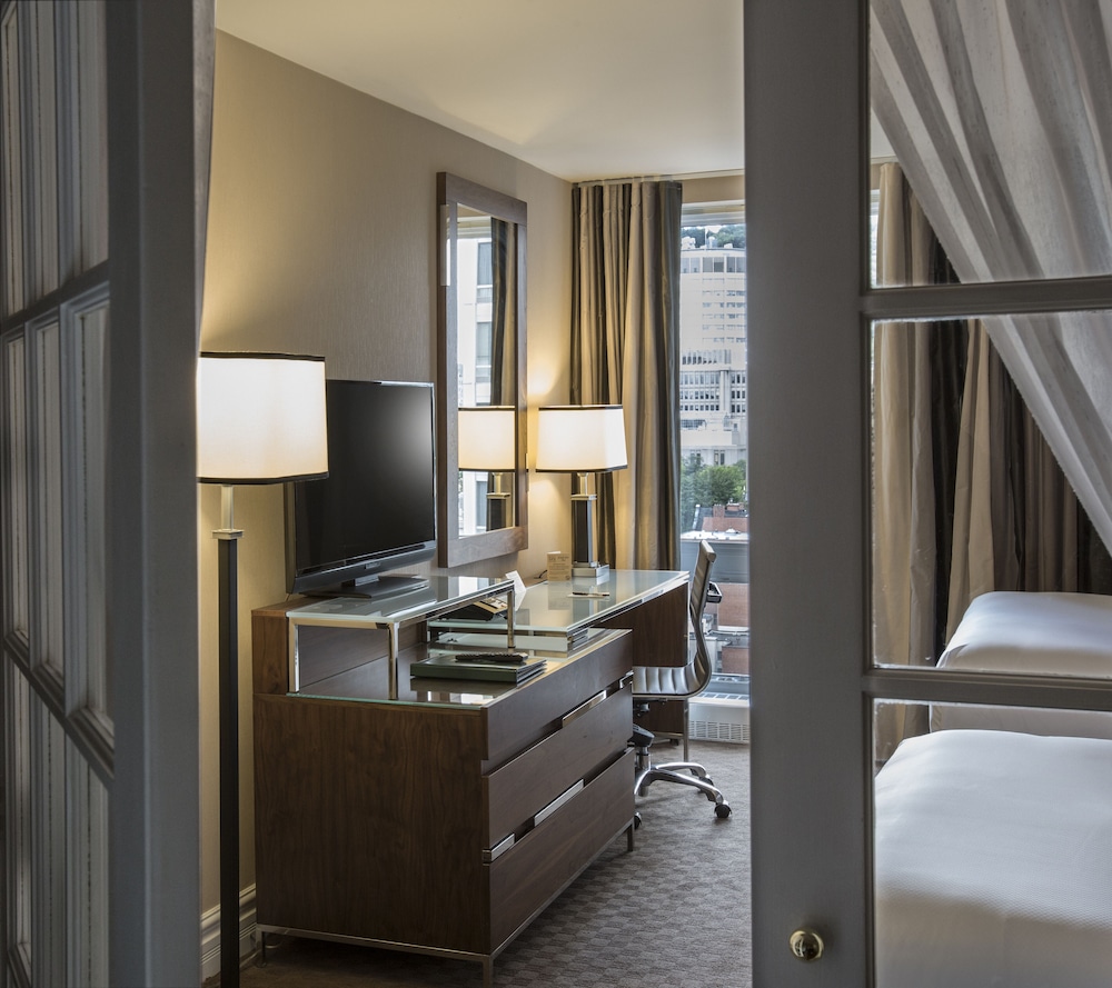 Le Cantlie Suites Hotel 15/56