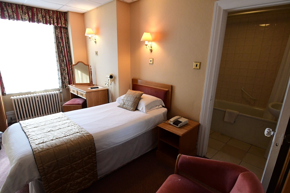 Trouville Hotel 52/76