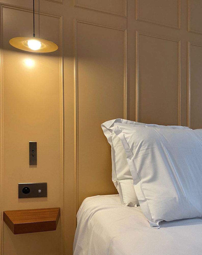 New Hotel Lafayette 14/25