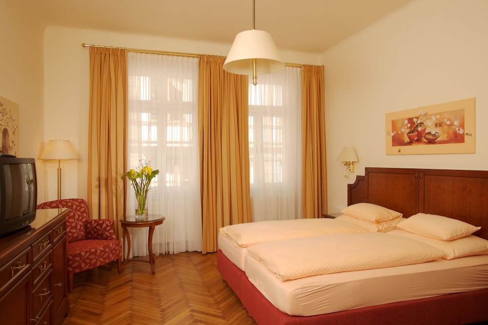 CITY, APARTMENT, DOUBLE BED, ANNEX