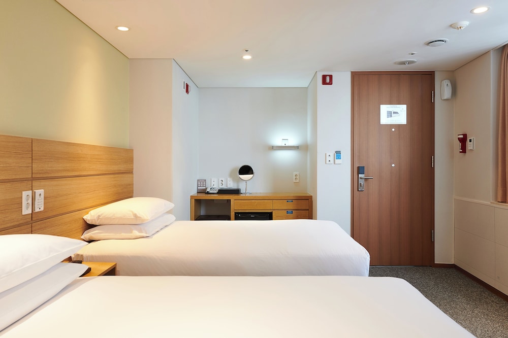 Nine Tree by Parnas Seoul Myeongdong 1 29/65