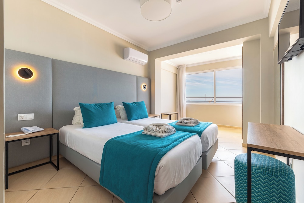 Atismar Hotel 17/50