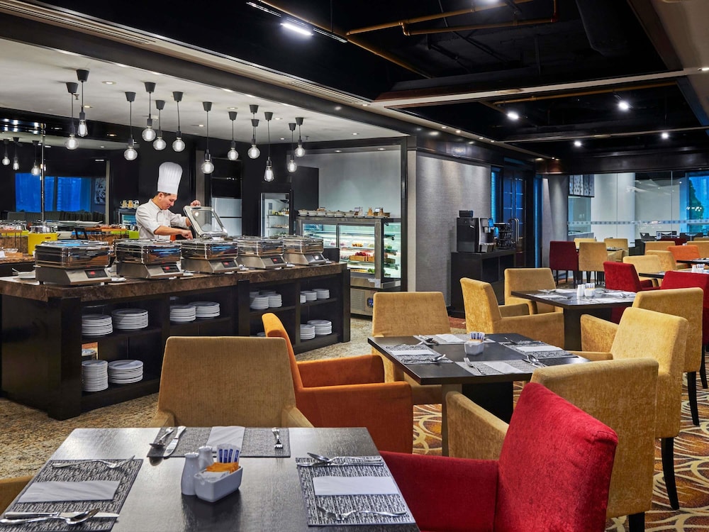 Pullman Kuala Lumpur City Centre Hotel and Residences 52/75