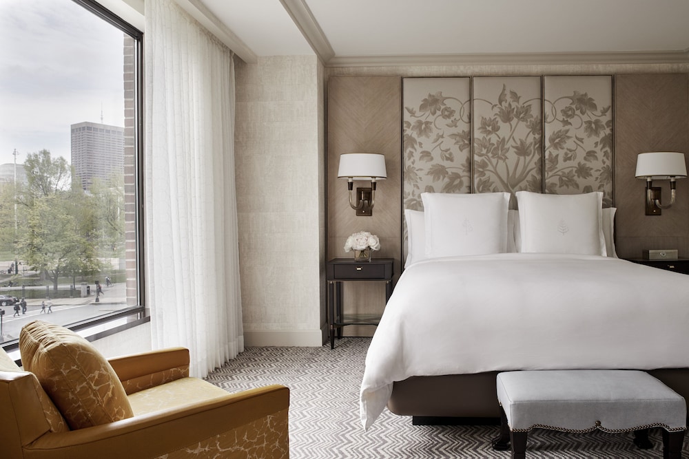 Four Seasons Hotel Boston 6/36