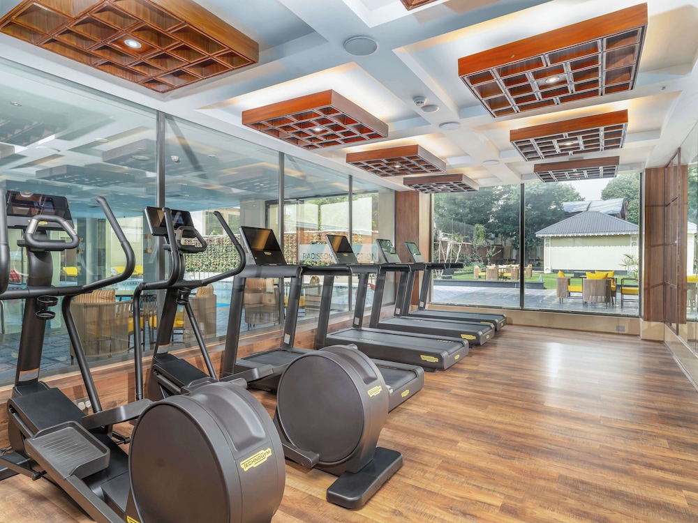 Radisson Collection Hotel & Spa, Riverfront Srinagar 25/50