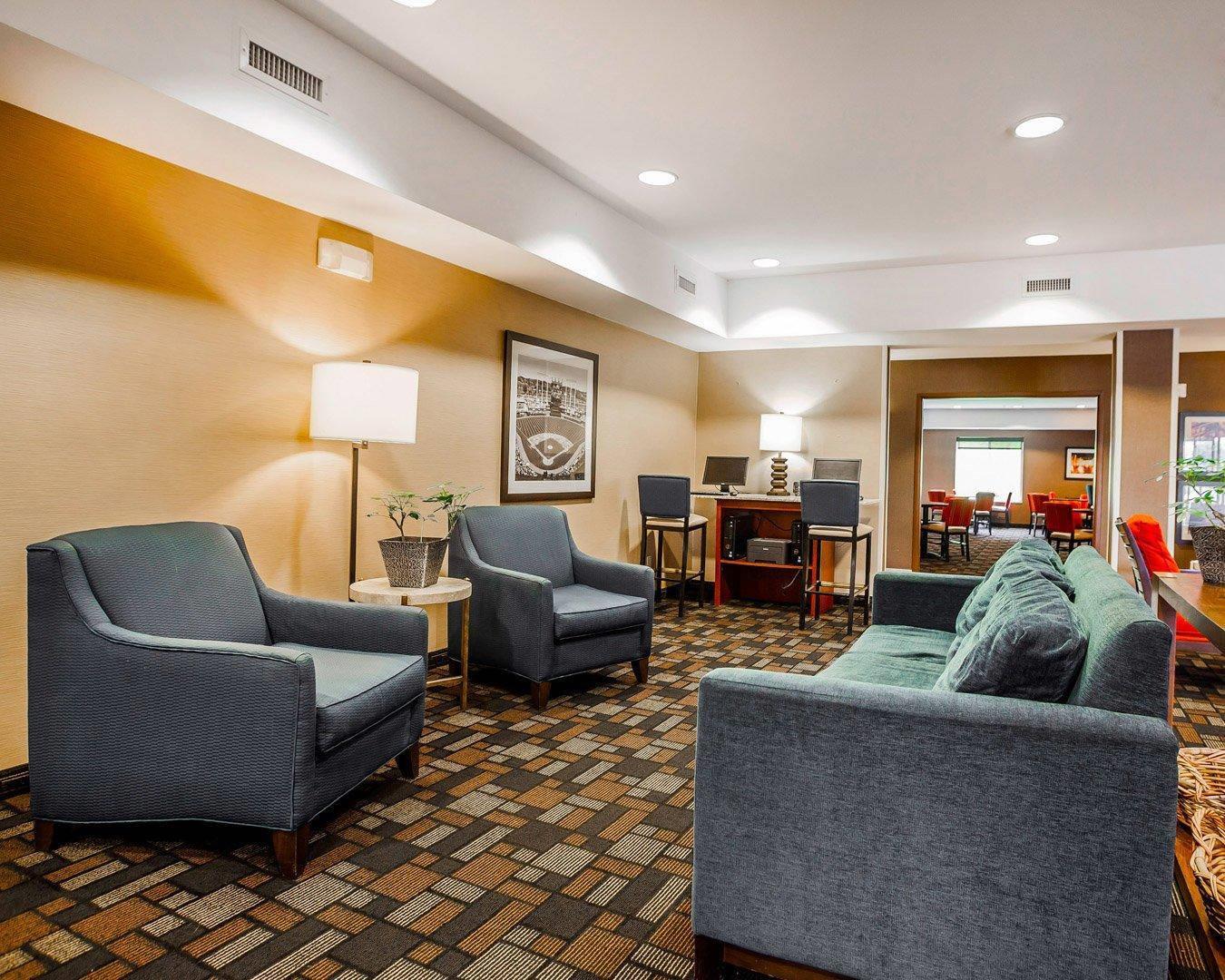 Comfort Suites Independence Kansas City 23/38