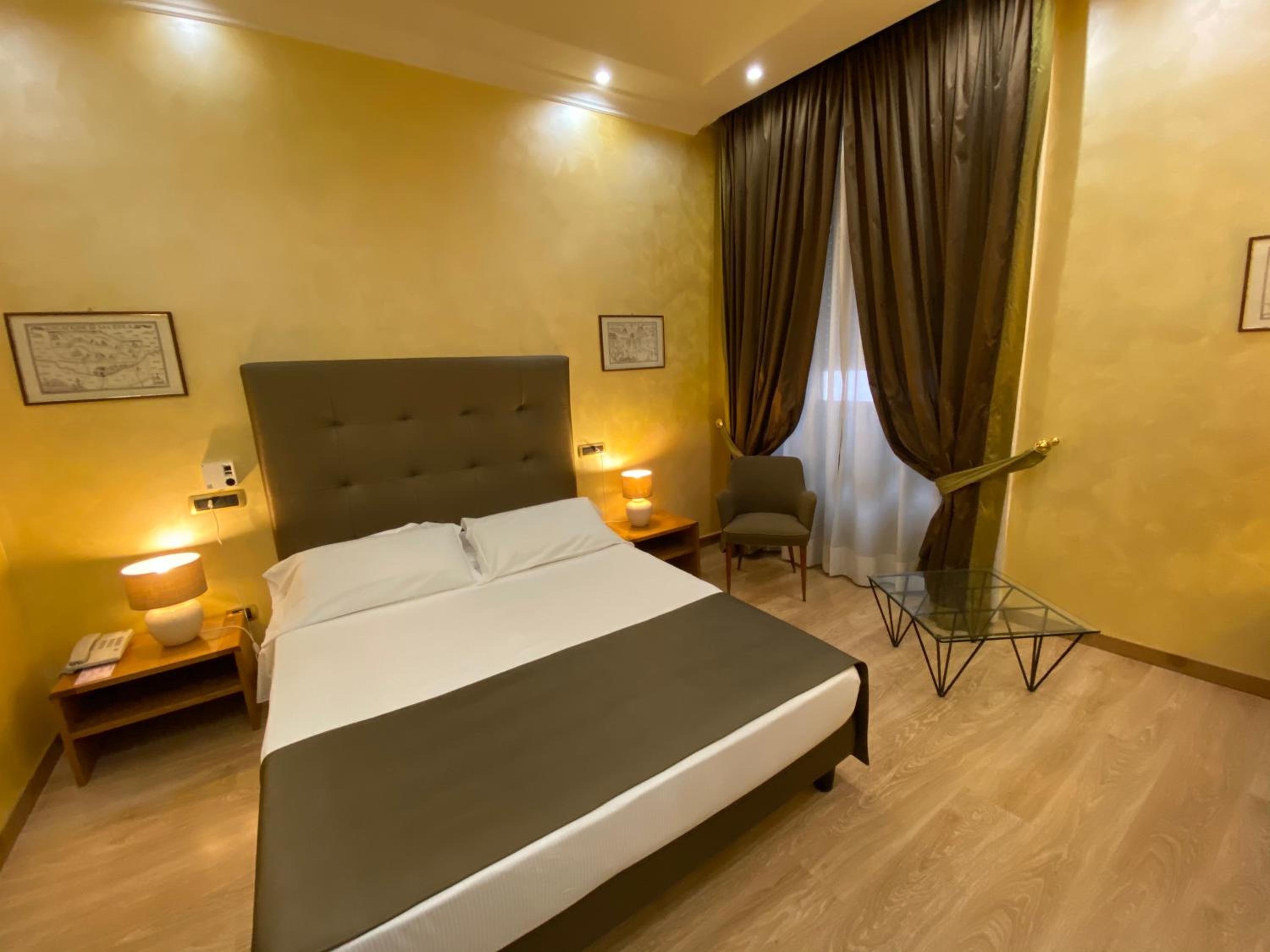 Room, Double Bed