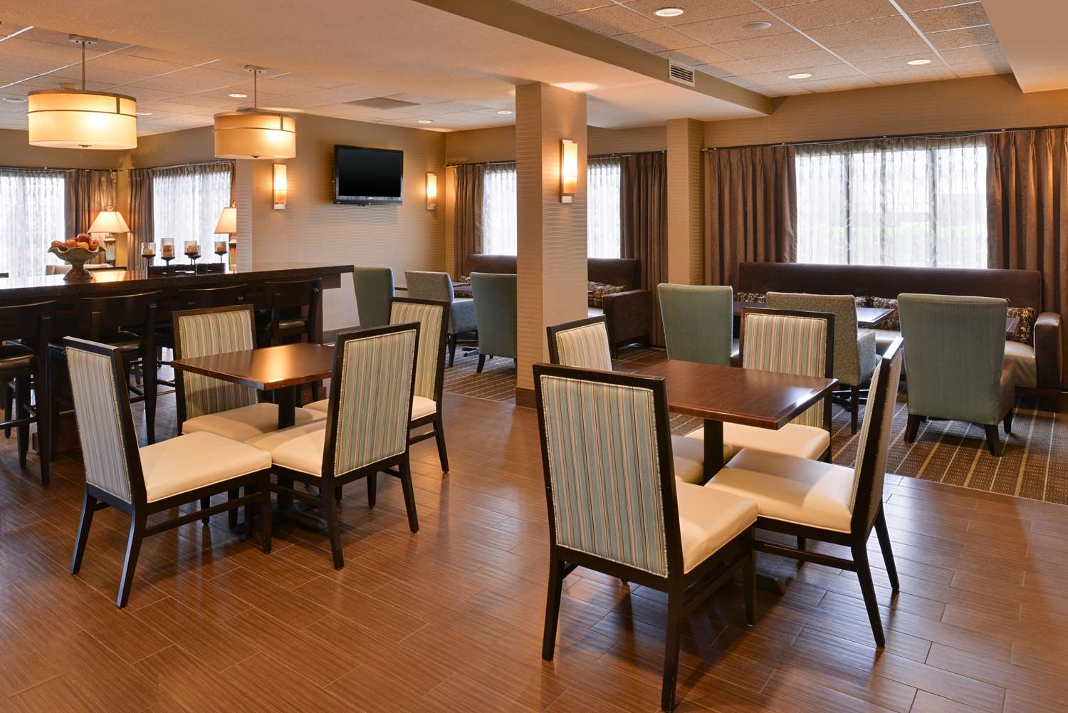 restaurant cafeteria