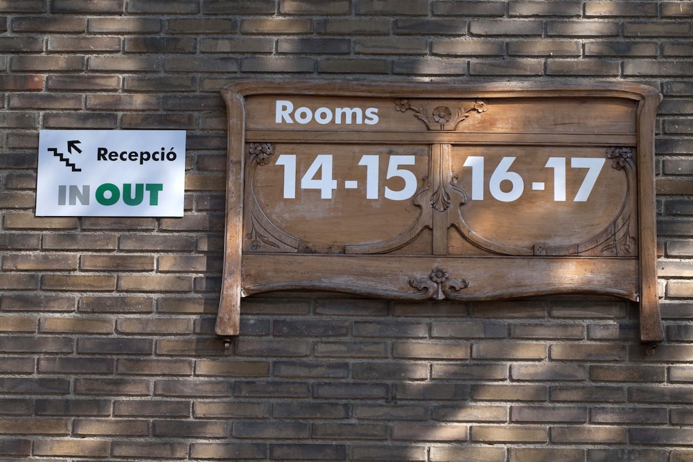 Inout Hostel 10/50