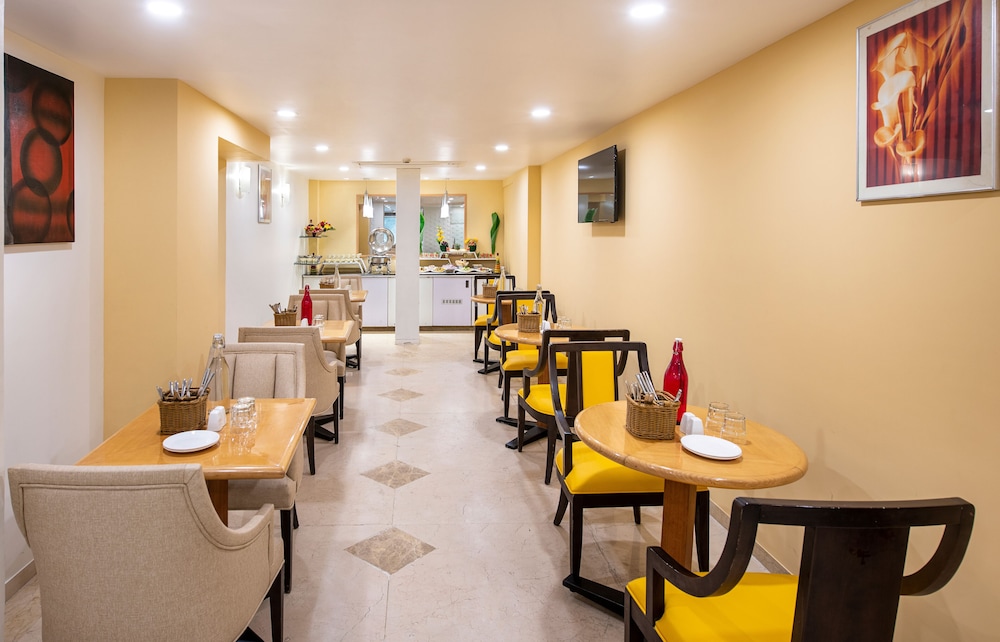BloomSuites Ahmedabad 24/37