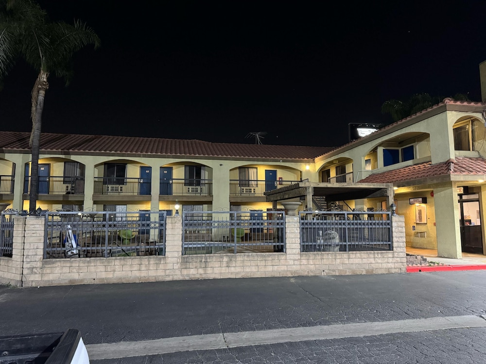Five Star Inn West Covina 5/42
