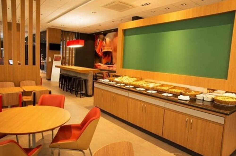 Ajax Hotel 22/23