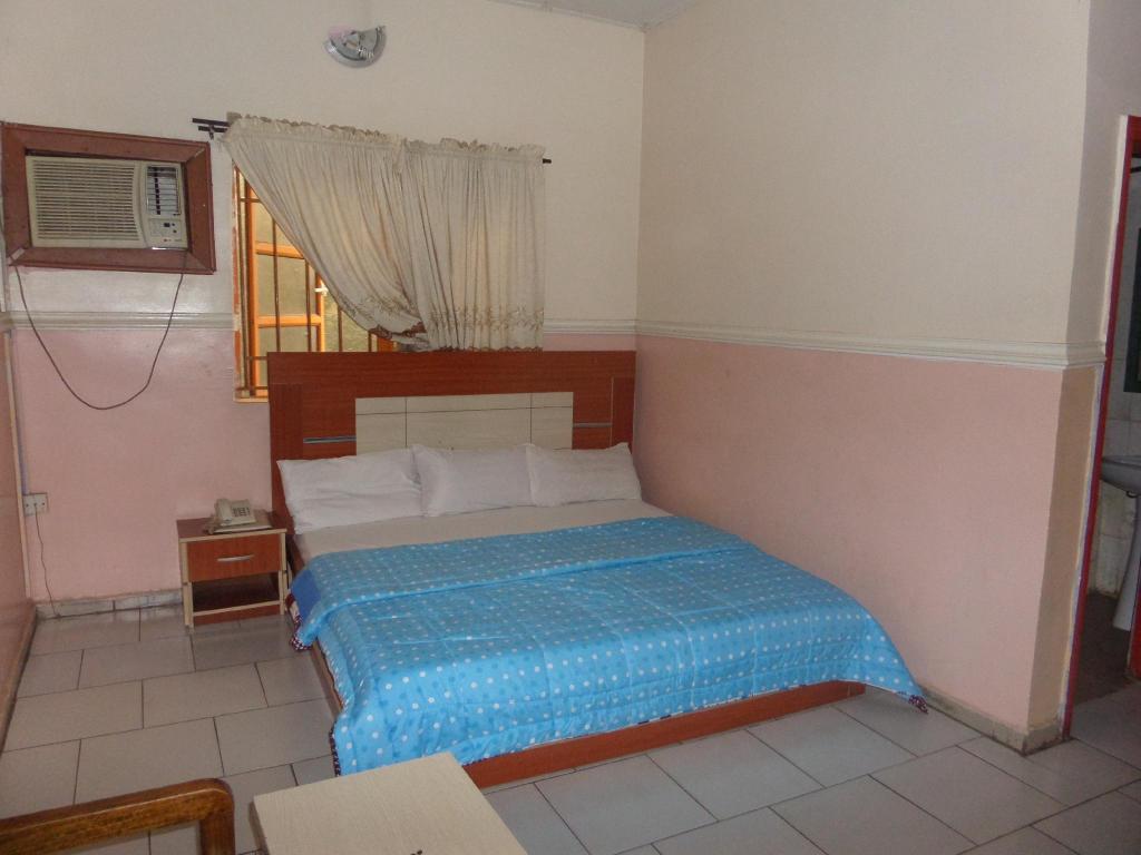 Aneio Hotel photo5