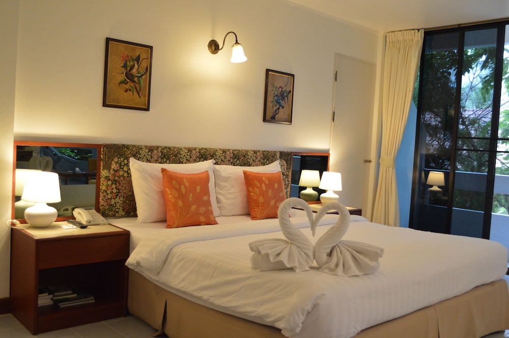 Nern Chalet Beachfront Hotel 29/74