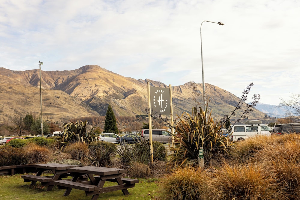 Haka House Wanaka 31/37