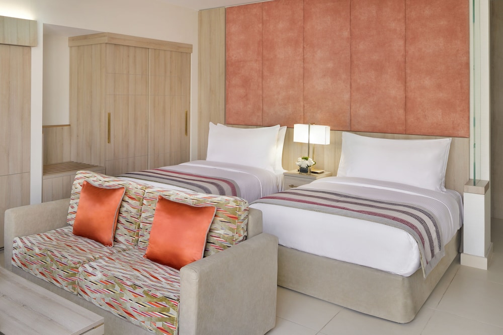 موفنبيك التحلية جدة(Movenpick Hotel Tahlia Jeddah) 12/73