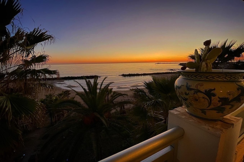 Hotel Sul Mare Al Gabbiano 33/50