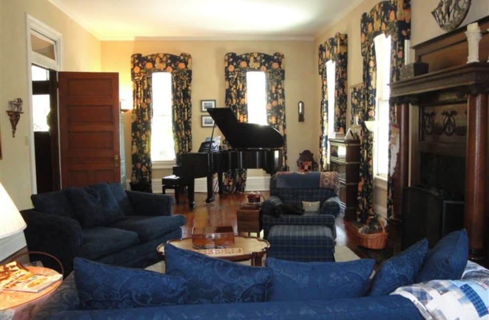 Sugar Magnolia Bed & Breakfast 15/34