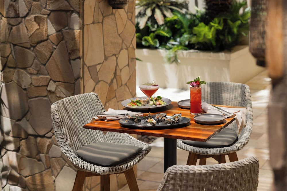 Pullman Palm Cove Sea Temple Resort and Spa 55/77