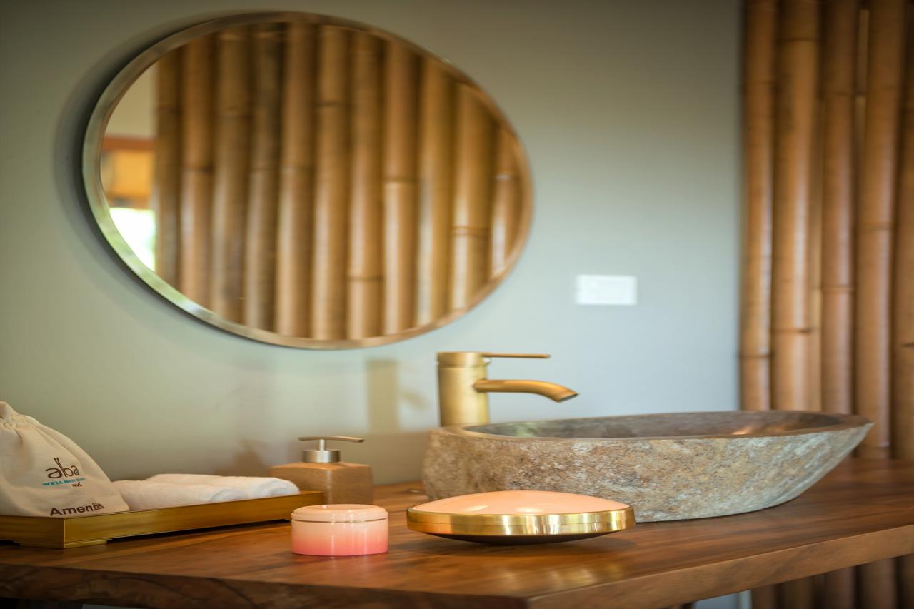Lobby at Alba Wellness Valley by Fusion, Phong Dien