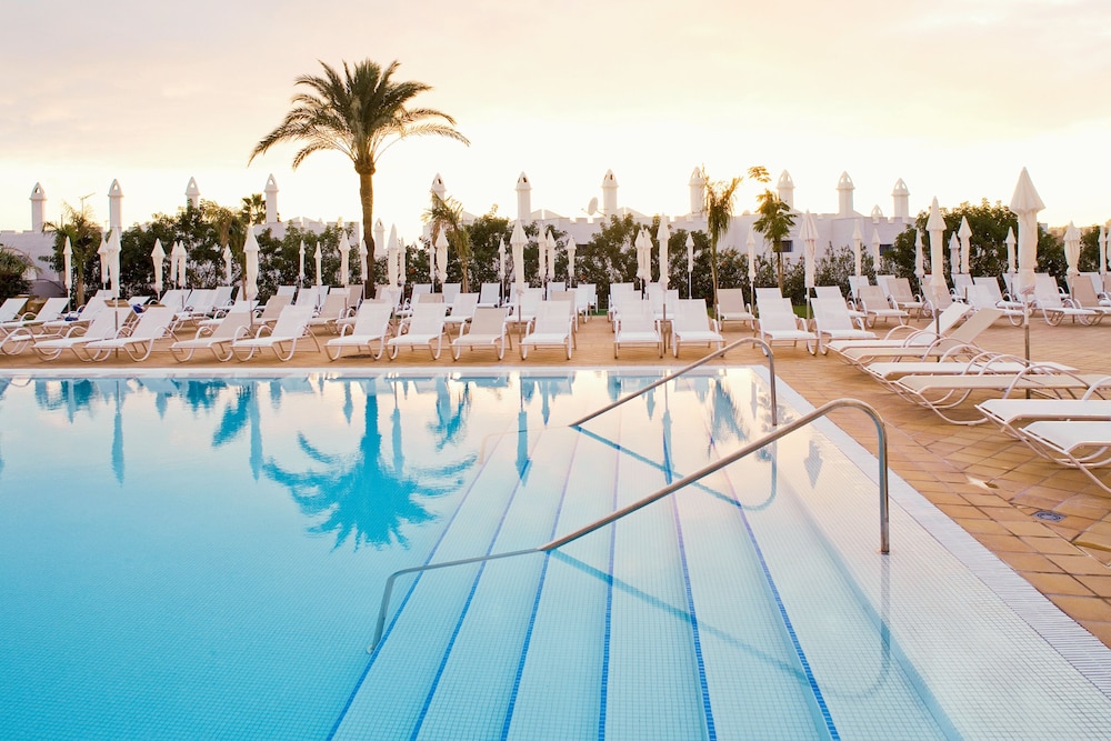 Sunprime Atlantic View Suites And Spa 28/53