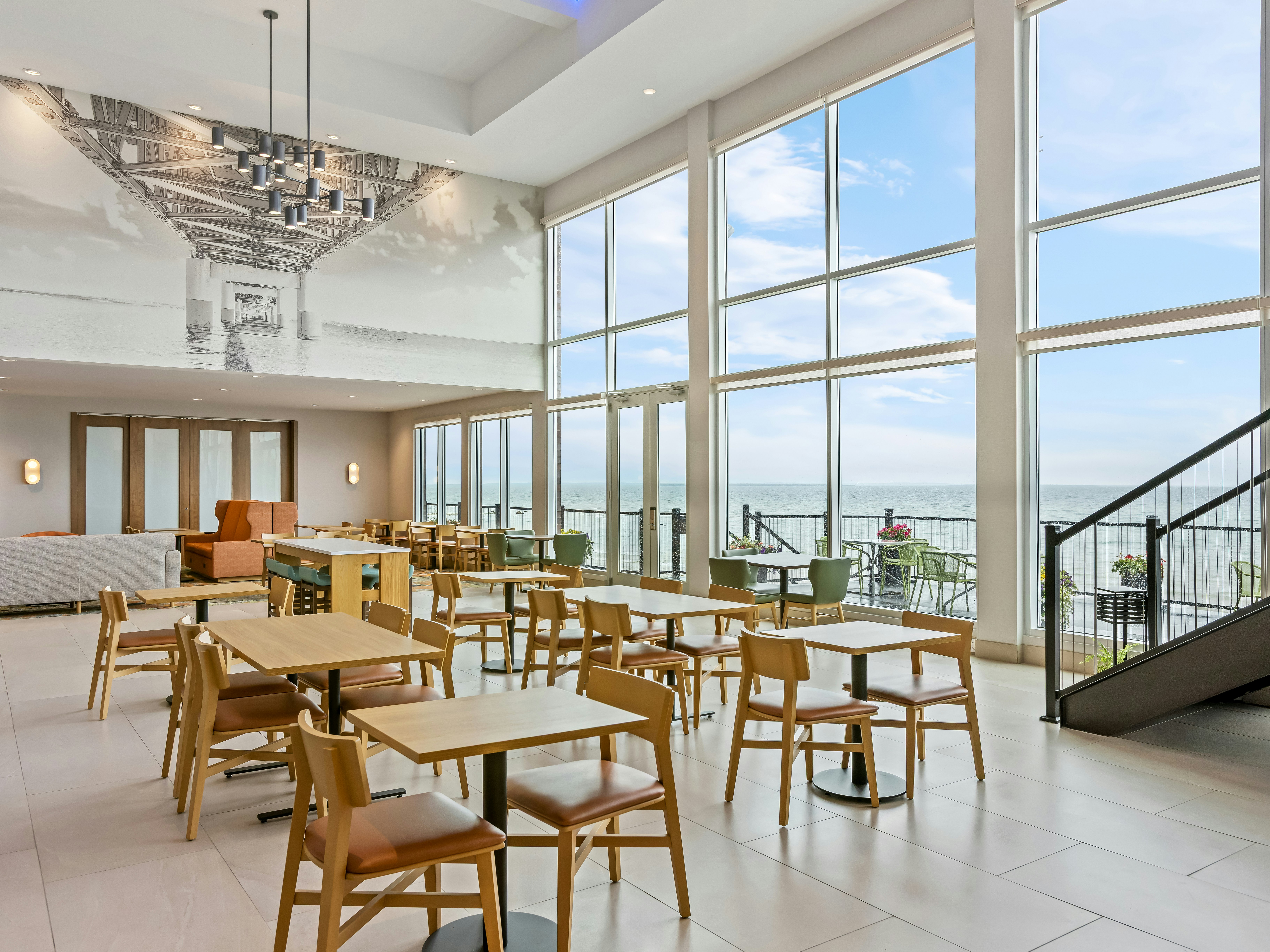 Hampton Inn St Ignace Lakefront Mackinac 37/53
