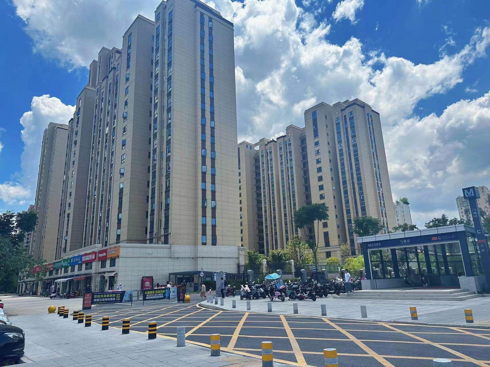 Li Feng Hotel (Wuhan Jinyinhu store) 44/49