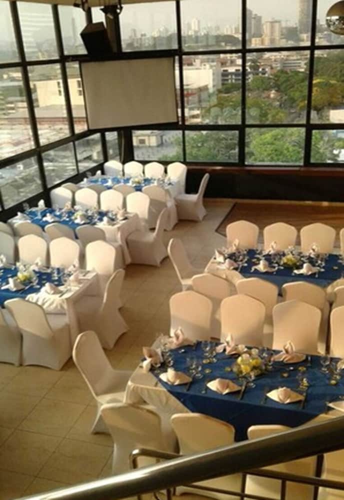 Hotel Faranda Express Soloy and Casino, a member of Radisson Individuals 24/50