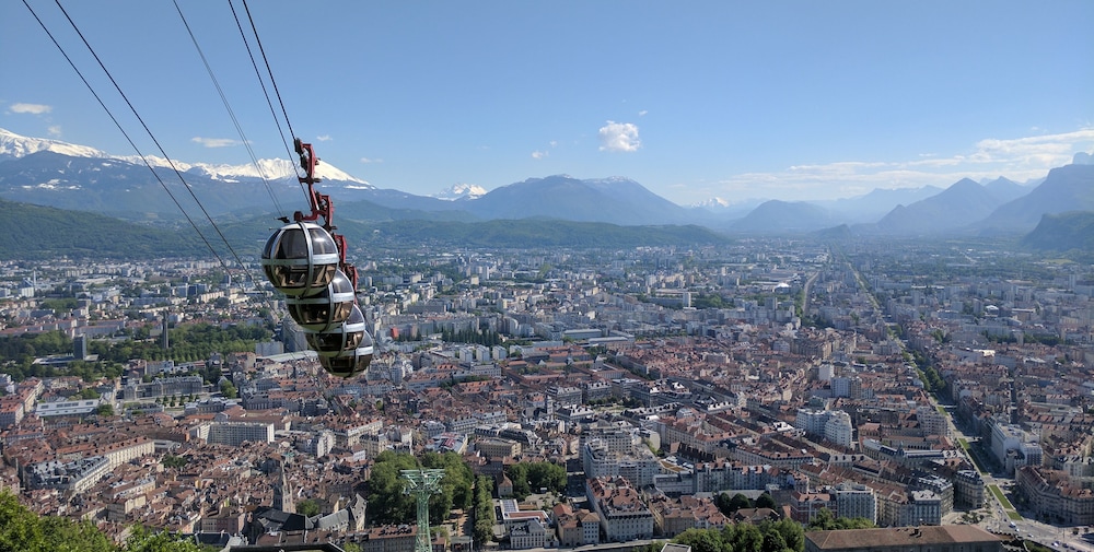 greet hotel Grenoble Centre Gare 52/60