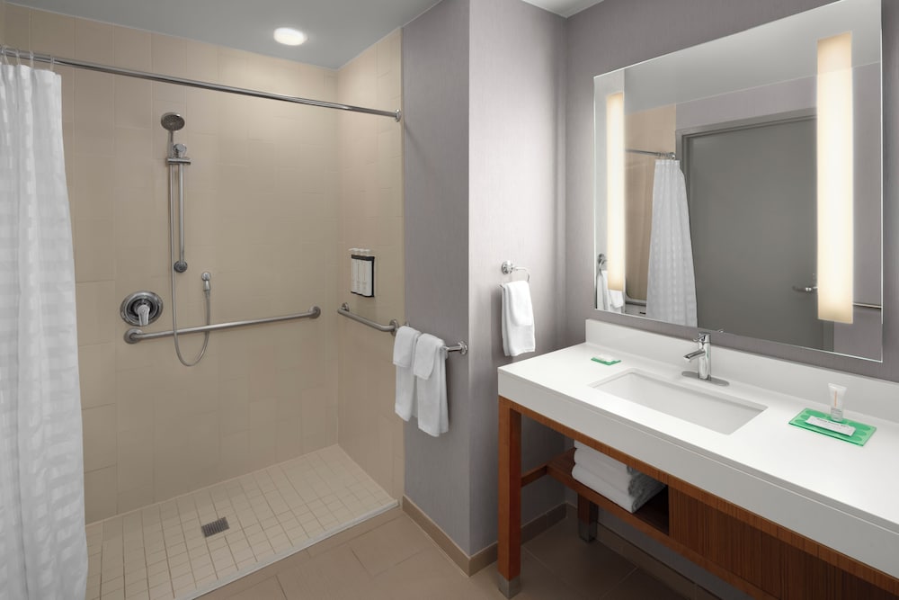 Hyatt Place Denver Cherry Creek 71/72