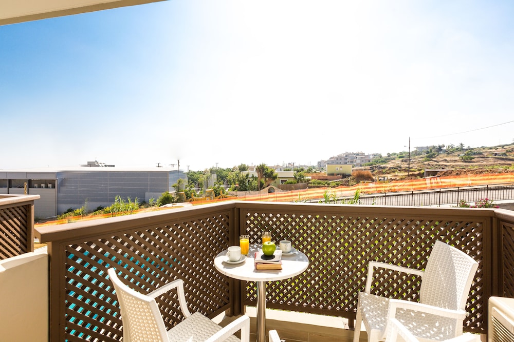 Eltina Hotel 33/50