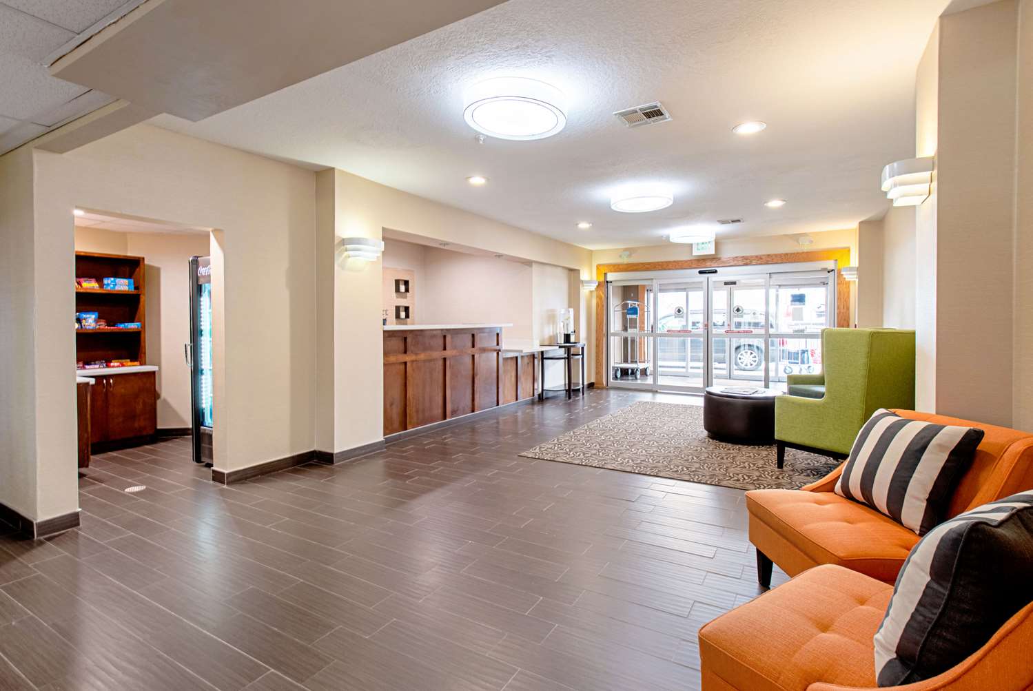 Comfort Inn & Suites Fredericksburg TX 18/30