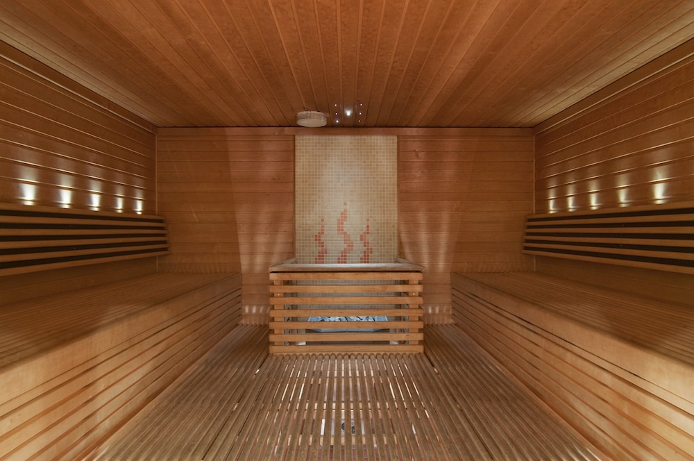swimming pool spa