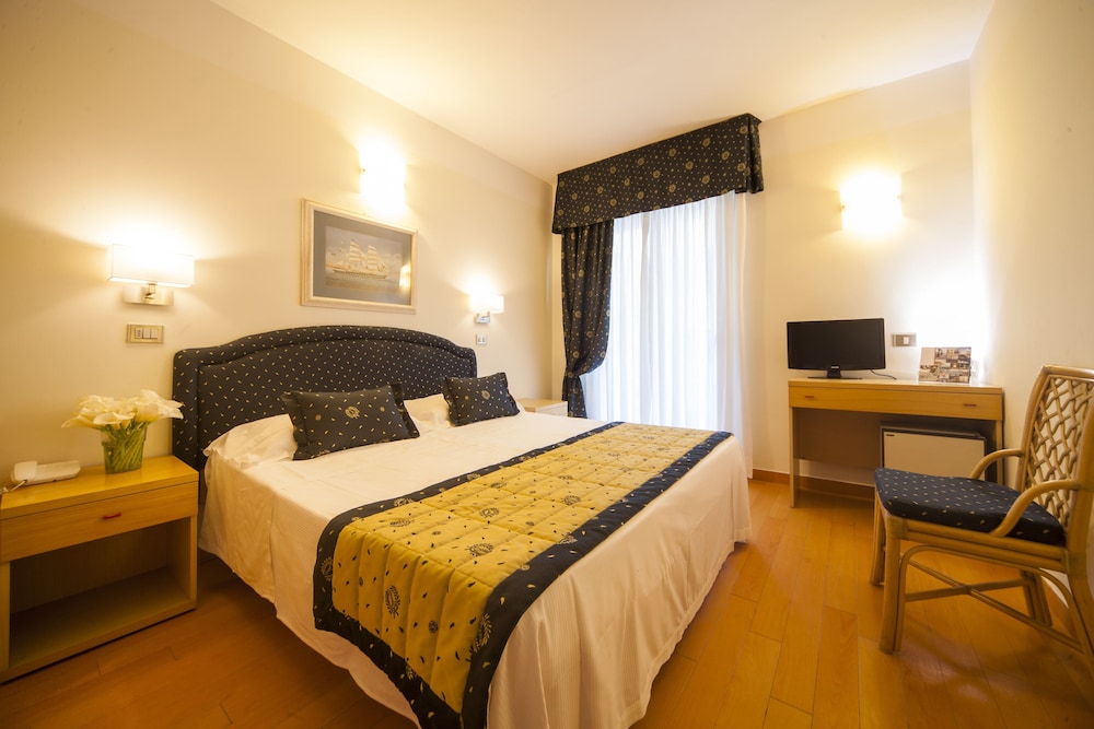 Hotel Mon Cheri 18/73