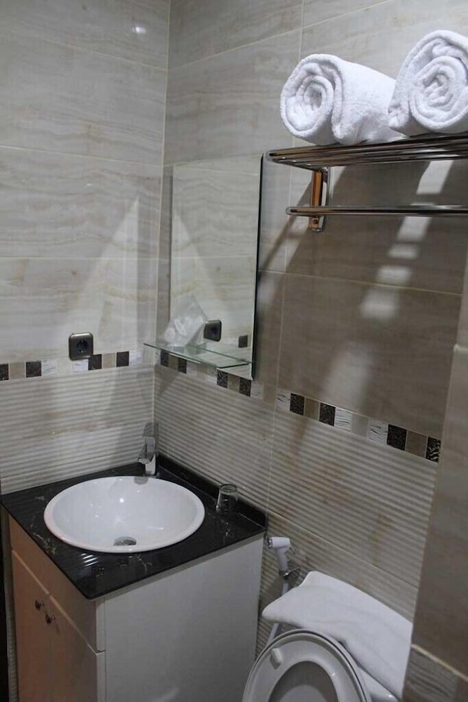 Fontana Hotel Jakarta 20/22