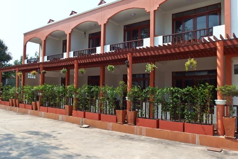 Palm Beach Resort 2/70