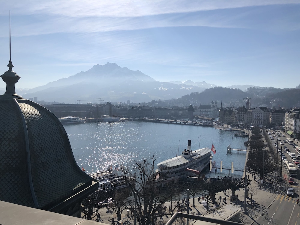 Lucerne Lake View Apartments 41/50