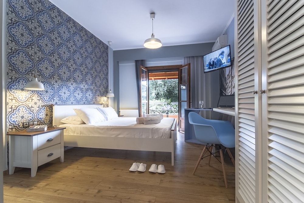 2 BEDROOMS, GRAND, SUITE, GARDEN VIEW