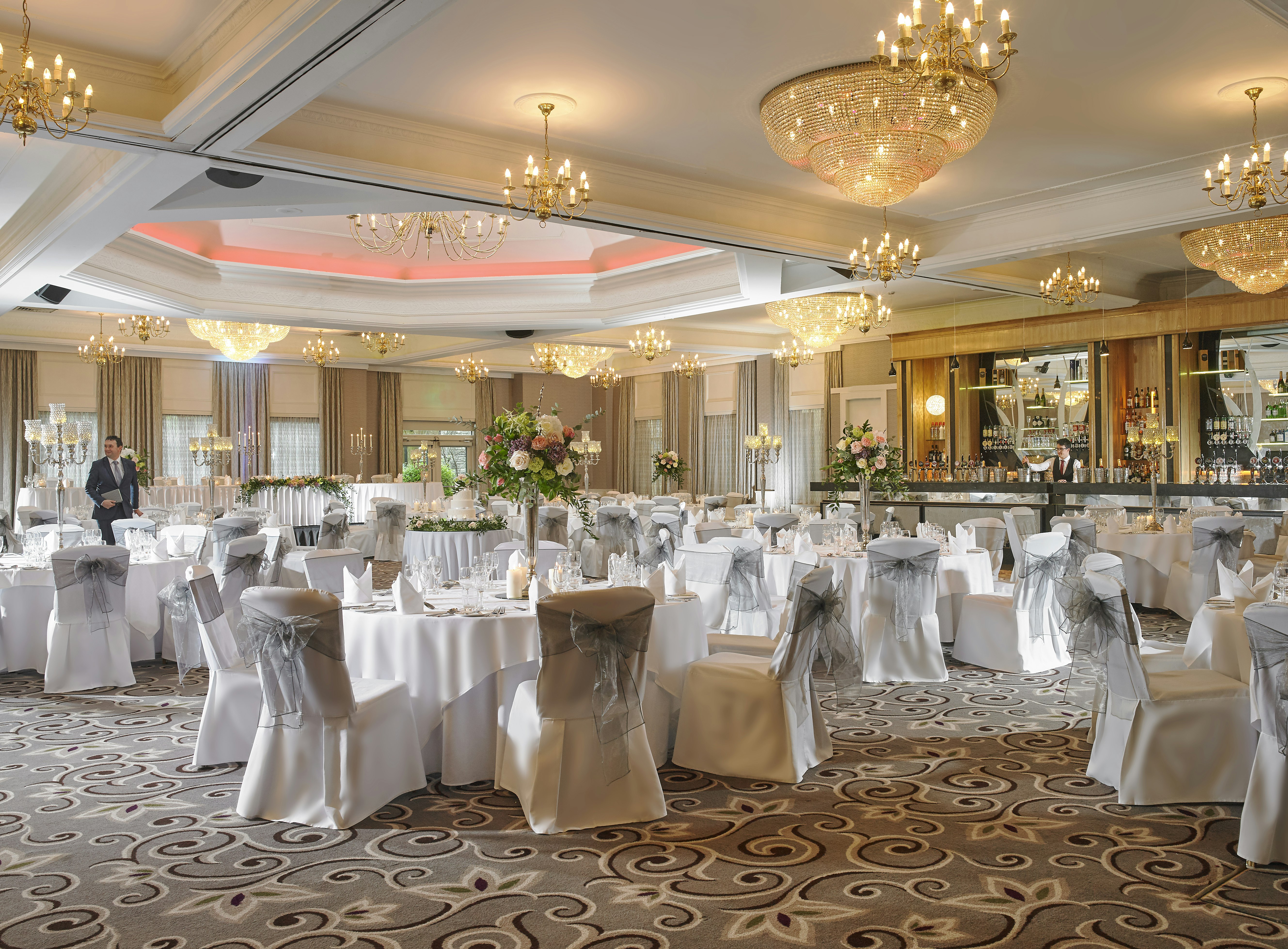 Castlecourt Hotel 38/54