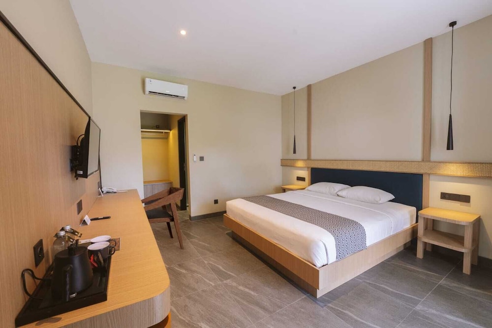 Legong Keraton Beach Hotel 19/70
