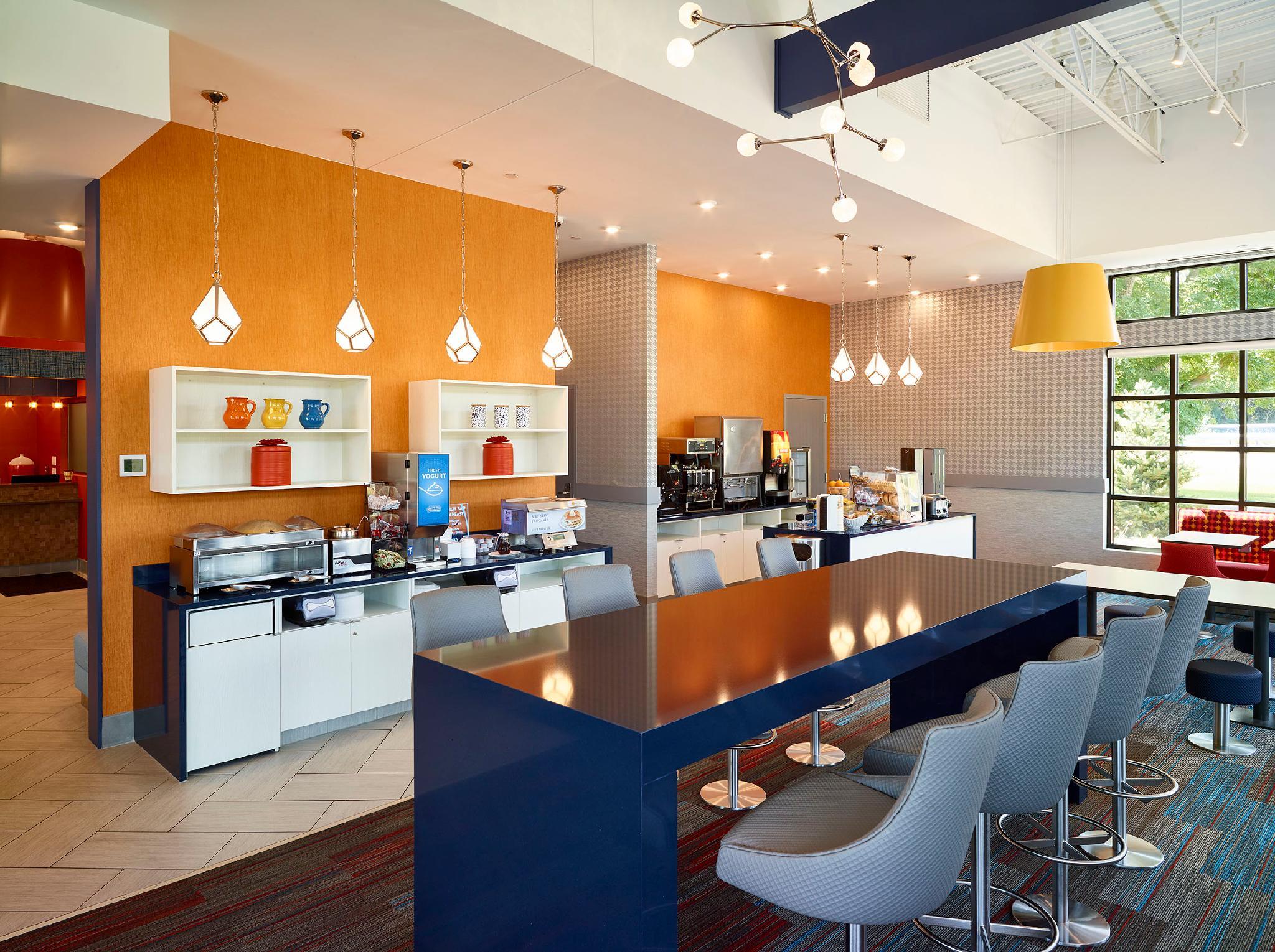 restaurant cafeteria