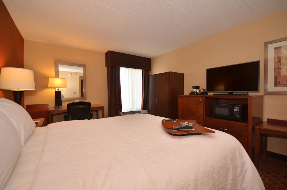 Hampton Inn Troy 16/28