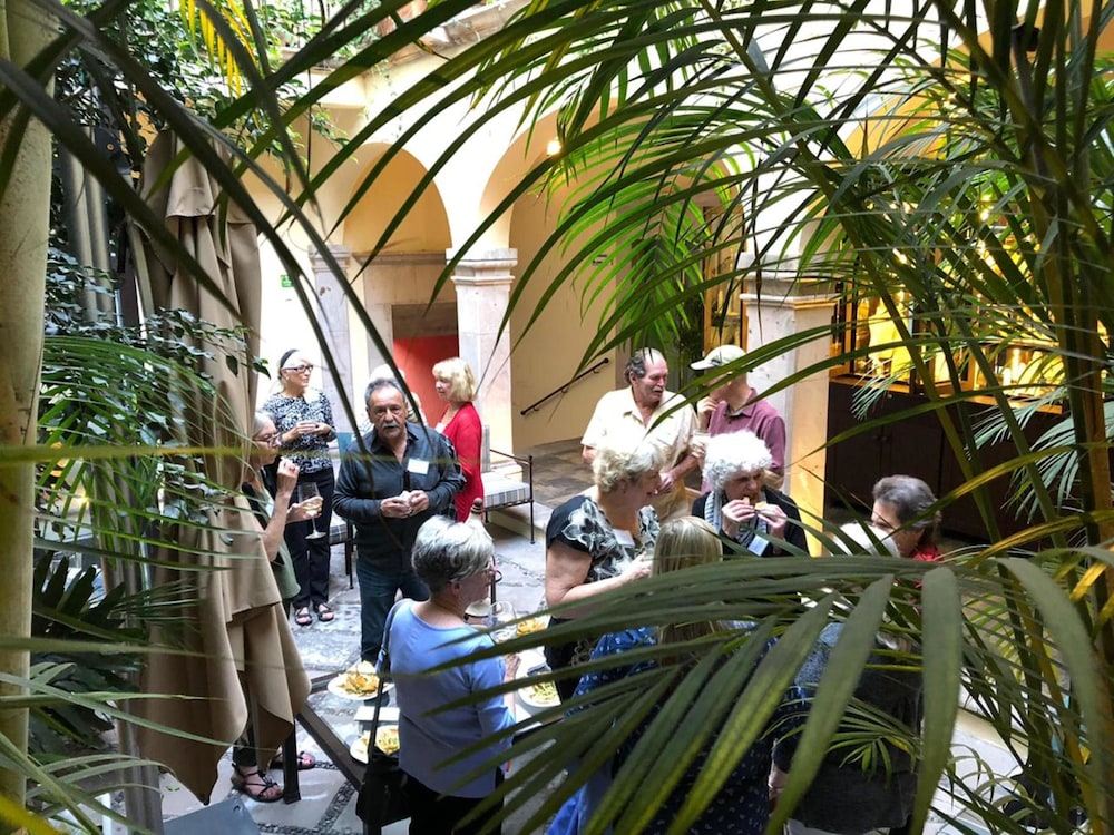 El Palomar Hotel 33/50