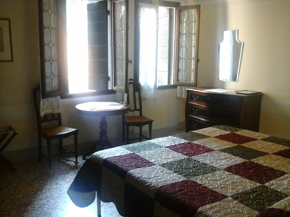 Pensione Seguso 11/25