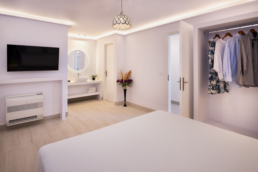 Palm Island Suites Santorini 23/66