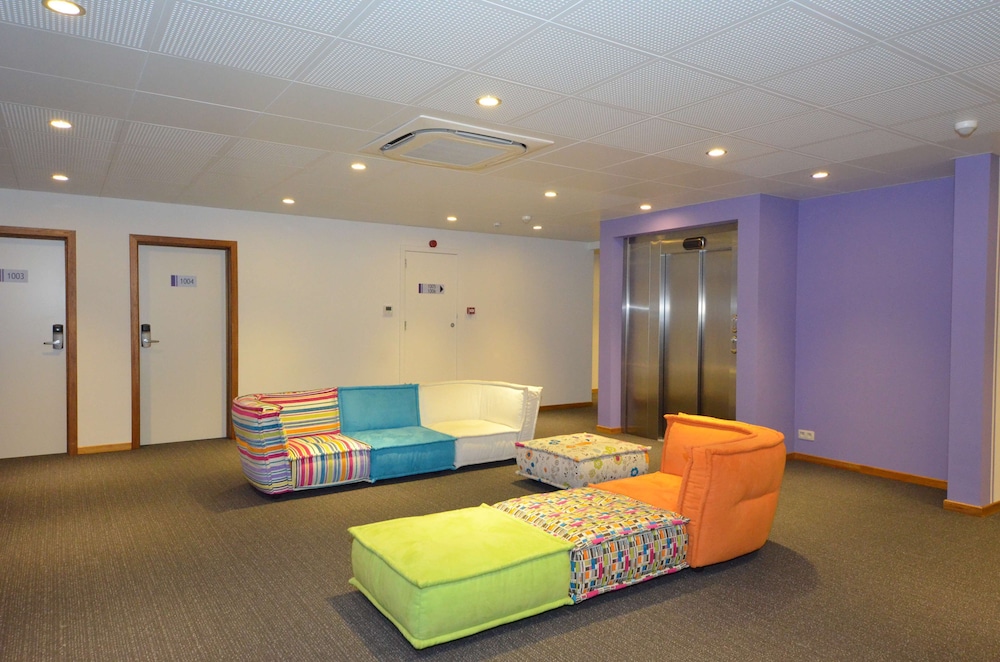 Ibis Styles Charleroi Airport Aero44 39/57