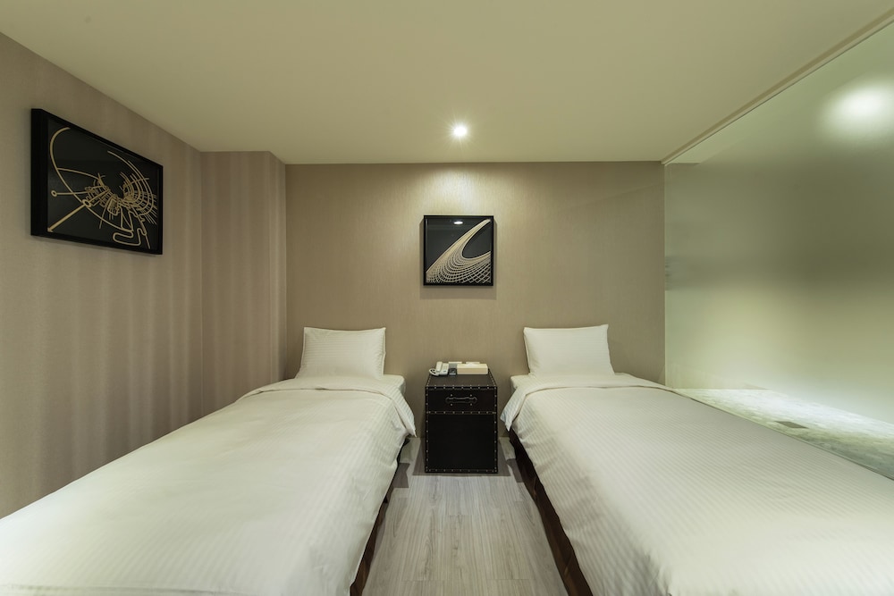 STANDARD, TWIN BEDS