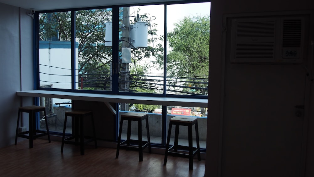 Sunday Hostel 32/42